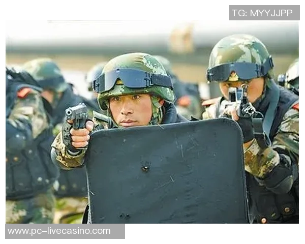 勇士与士的较量探讨英雄主义与忠诚精神的深层意义 勇士与士的较量探讨英雄主义与忠诚精神的深层意义
